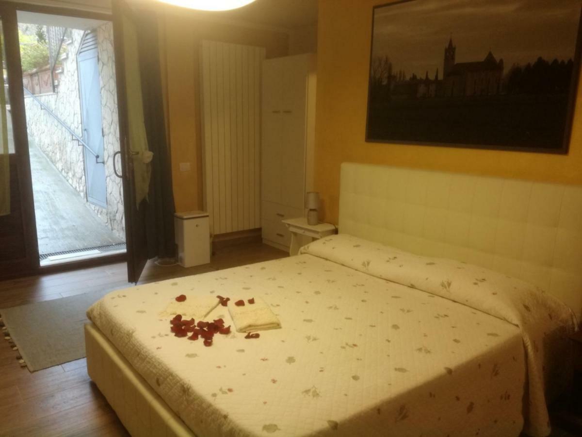La Stella Di Eva Apartment อัสซิซี ภายนอก รูปภาพ